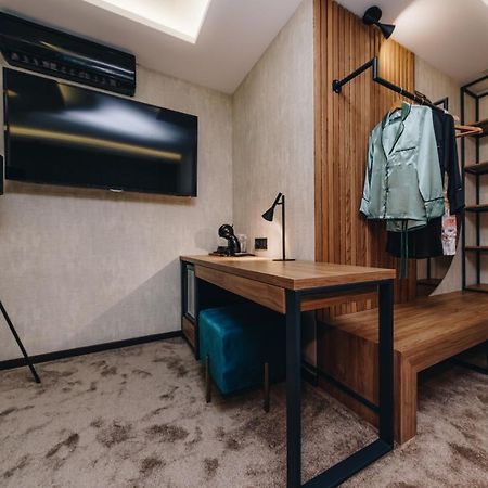 Boutique Luxury Apartments ครากูเยวัตส์ ภายนอก รูปภาพ