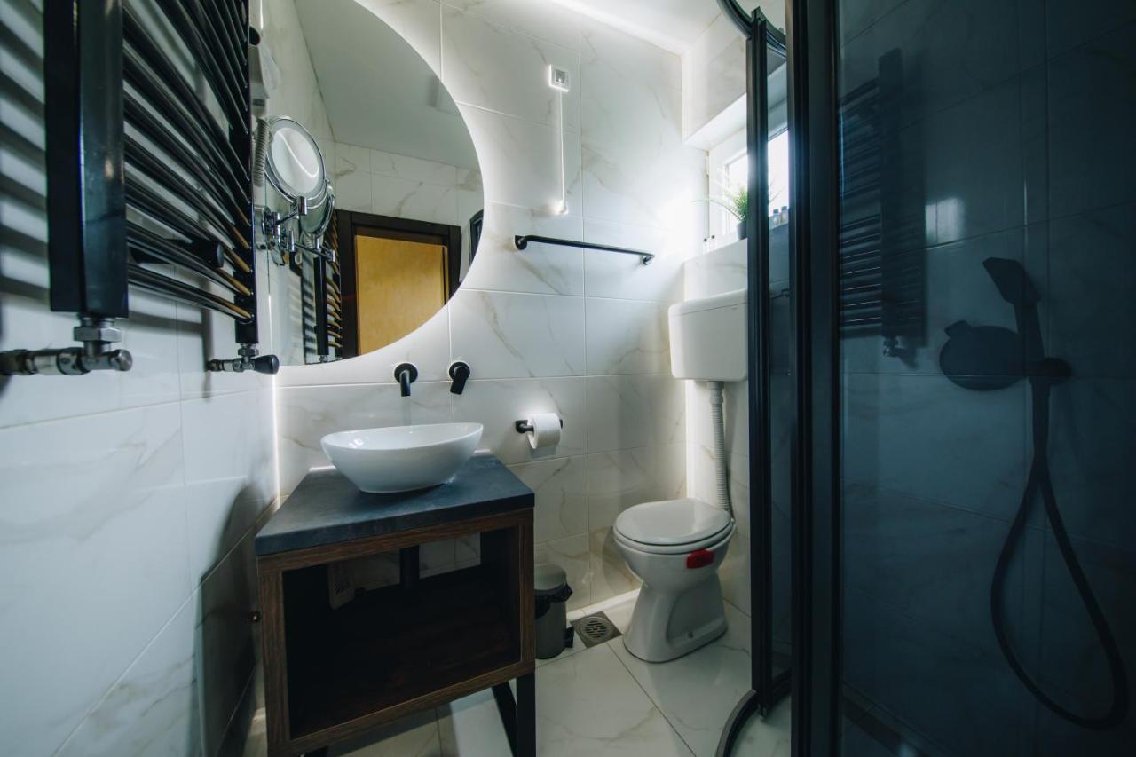 Boutique Luxury Apartments ครากูเยวัตส์ ภายนอก รูปภาพ