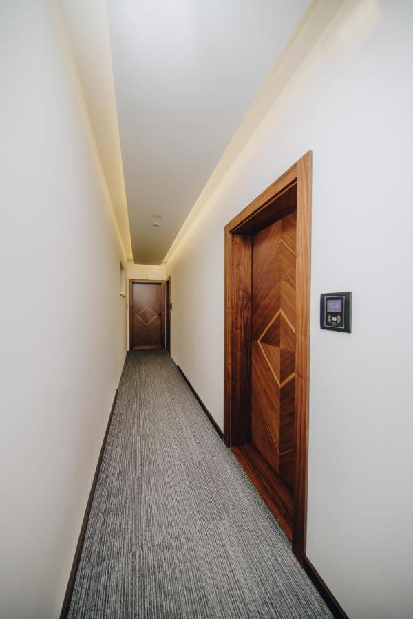Boutique Luxury Apartments ครากูเยวัตส์ ภายนอก รูปภาพ