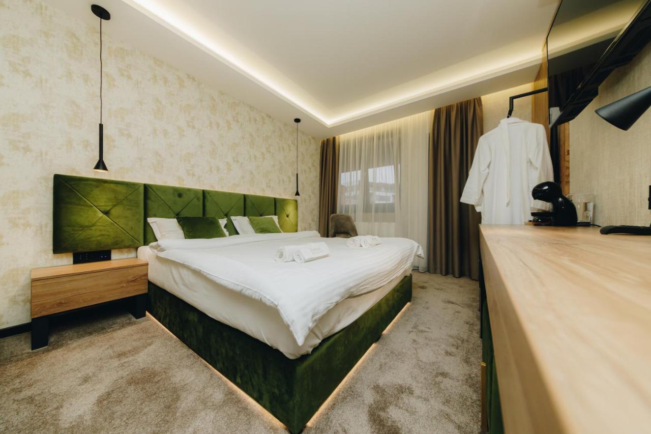 Boutique Luxury Apartments ครากูเยวัตส์ ภายนอก รูปภาพ