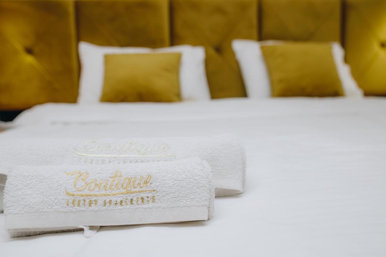 Boutique Luxury Apartments ครากูเยวัตส์ ภายนอก รูปภาพ