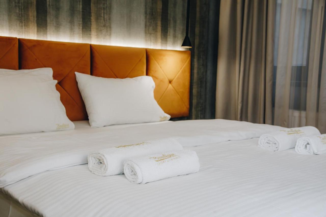 Boutique Luxury Apartments ครากูเยวัตส์ ภายนอก รูปภาพ