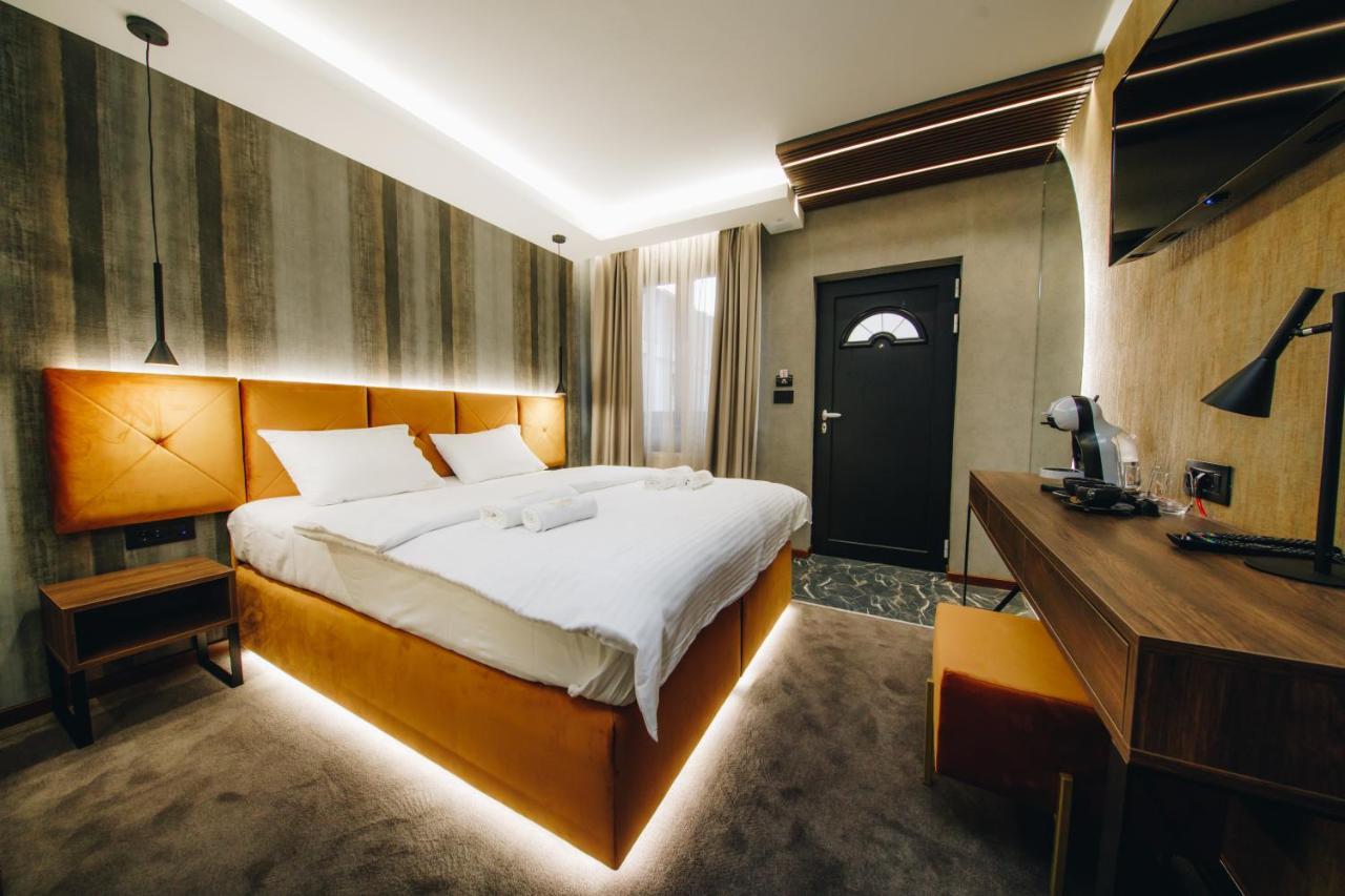 Boutique Luxury Apartments ครากูเยวัตส์ ภายนอก รูปภาพ